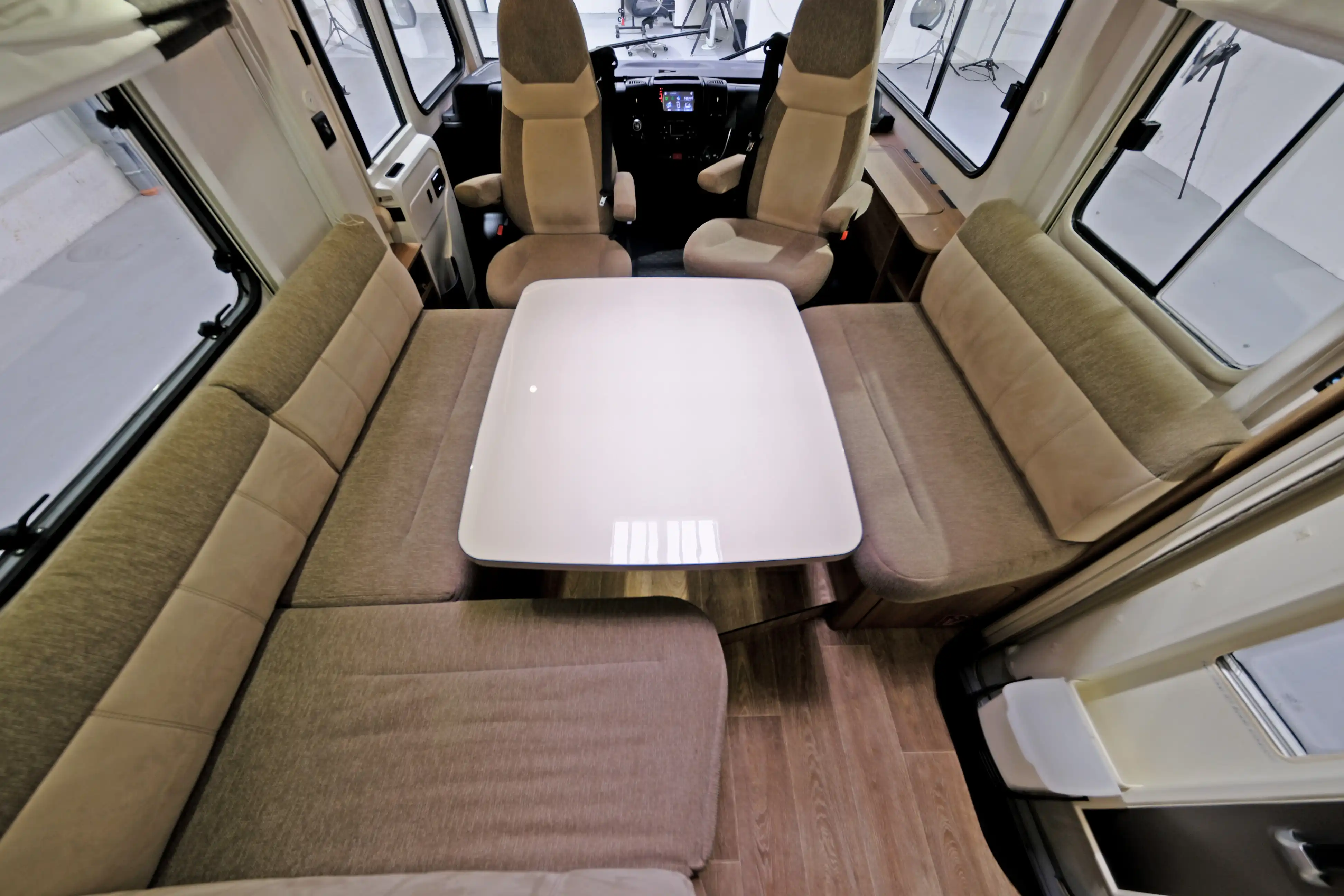 DETHLEFFS I 6757 TREND